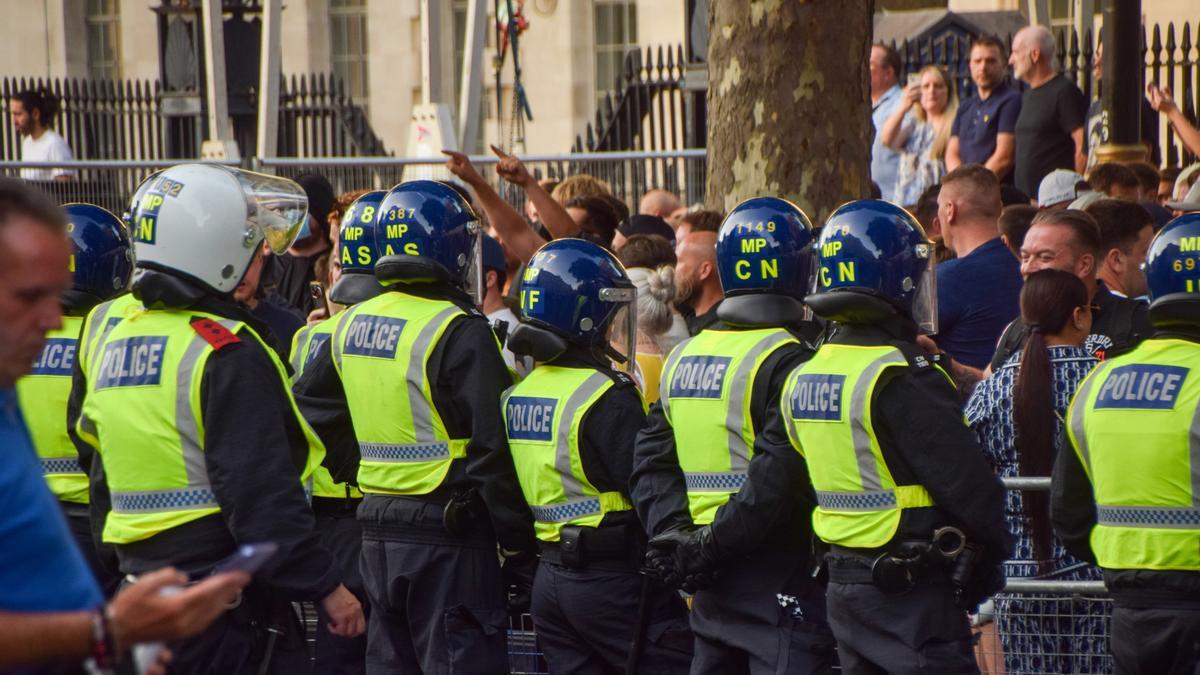 Más de un centenar de arrestos en una protesta en Londres tras el ataque con arma blanca contra niñas en Southport