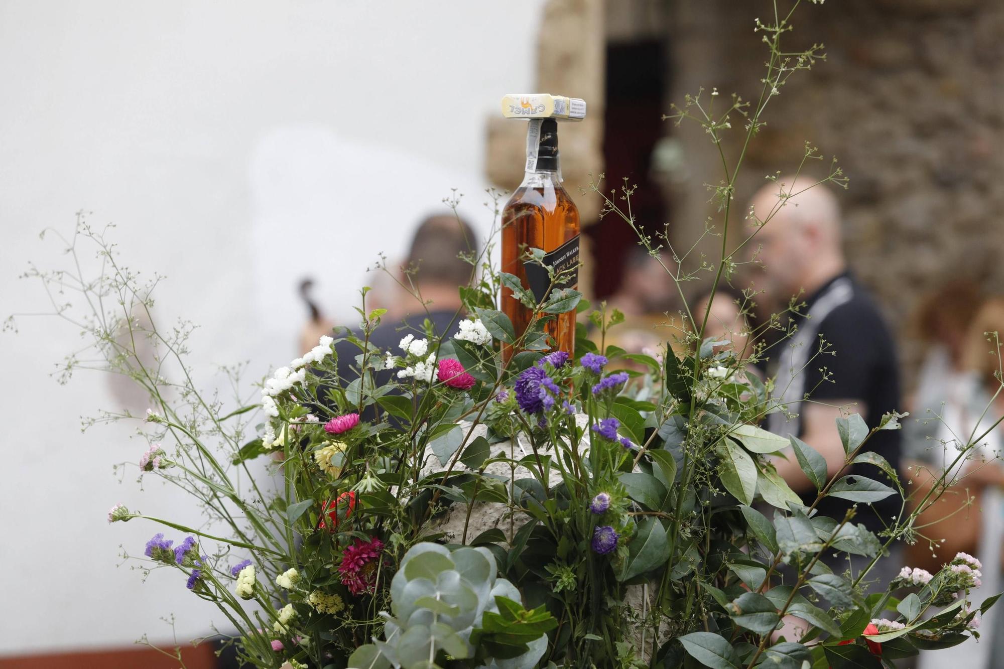 Así fue la despedida y el homenaje de amigos y clientes del Cafetón en Avilés a sus dueños, muertos en León