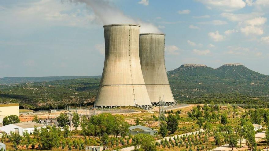 Endesa, Iberdrola y Naturgy lanzan en el Tribunal Supremo la batalla para tumbar el ‘tasazo’ de Ribera a sus nucleares