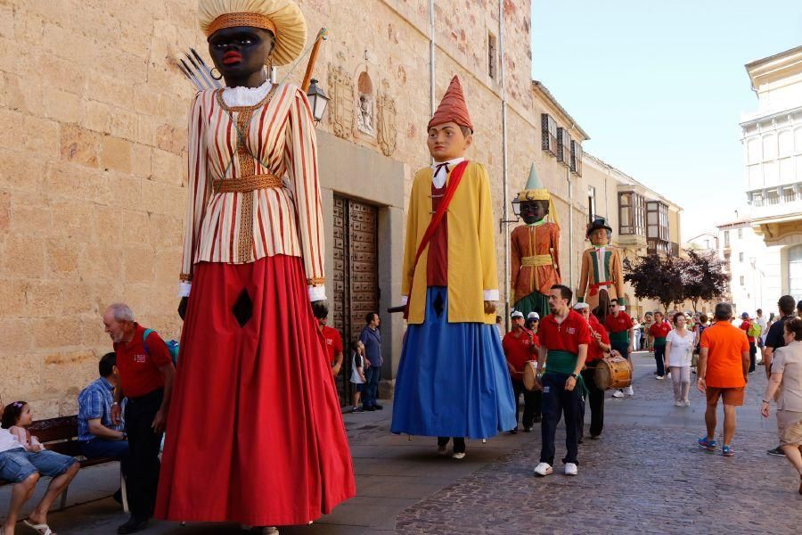 Pasacalles de la A. C. Tradición y Música Popular