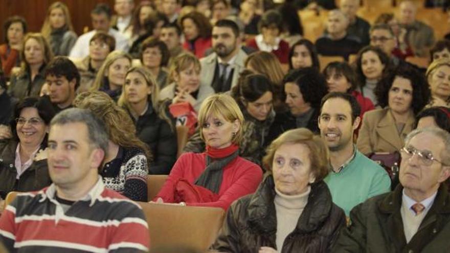 Asistentes a la entrega del Sello de Excelencia Europea, ayer, en el Colegio Corazón de María.