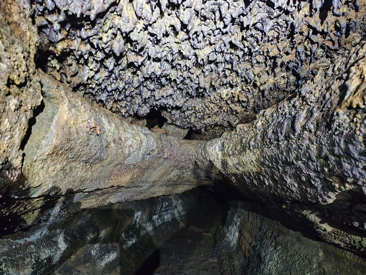 Interior de la Cueva del Viento.