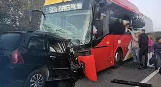 Un muerto y ocho heridos al chocar un autobús y un coche entre Felanitx y Portocolom