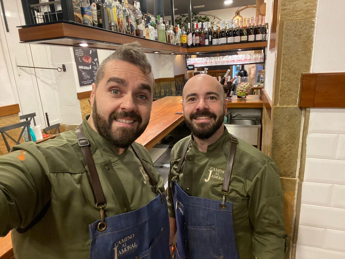 Miguel y Alberto Herrera.