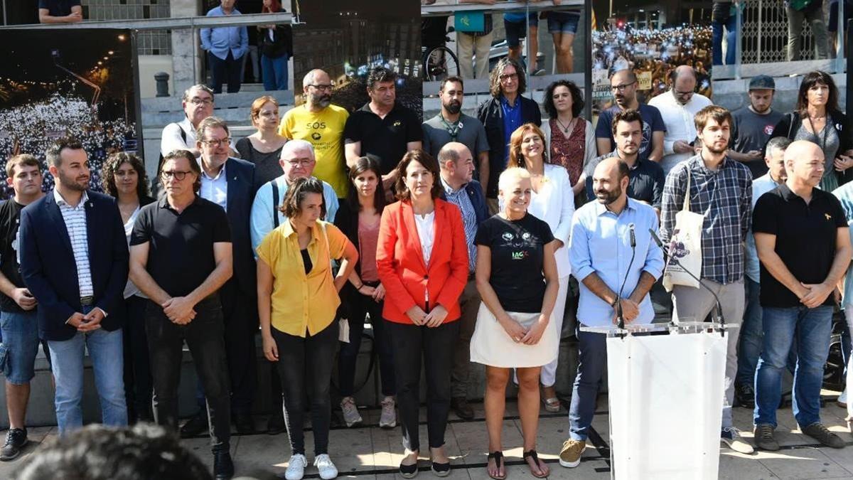 Entidades independentistas, en el acto de La Sedeta, este martes.