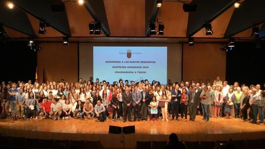 Acto de bienvenida de los nuevos internos residentes.