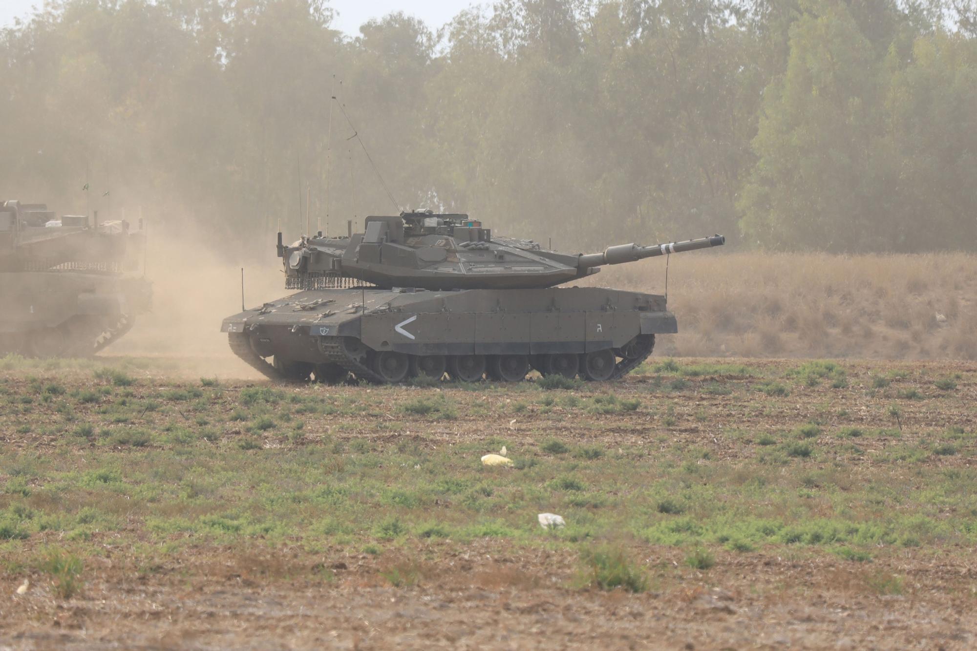 Los tanques israelíes ya operan en el sur de la Franja de Gaza