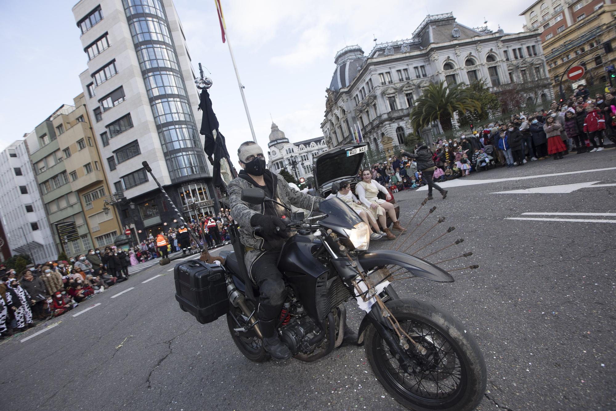 Galería de fotos: Así fue el gran desfile del carnaval en Oviedo