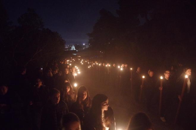 Vía crucis con antorchas del Monte Calvario