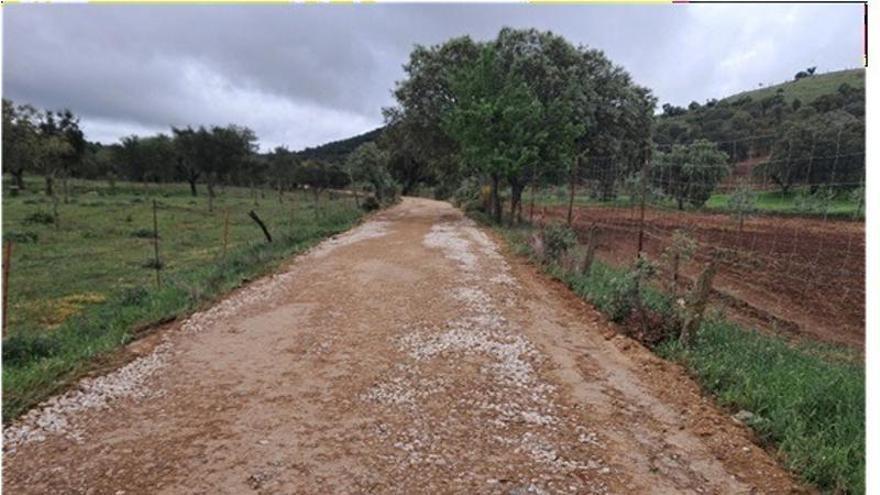 El Ayuntamiento de Cáceres finaliza las obras de mejora en los caminos públicos de Rincón de Ballesteros