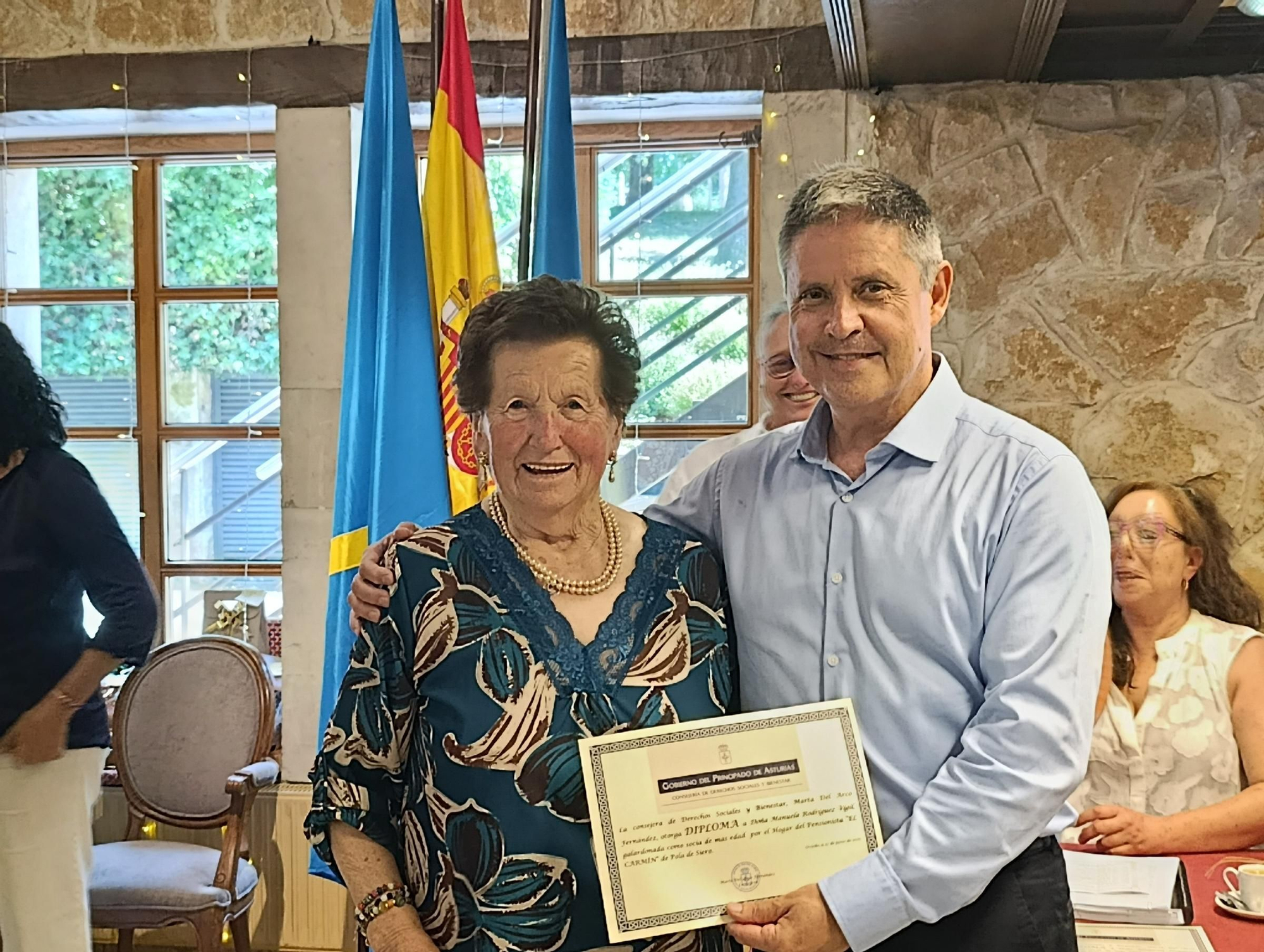 El Hogar del Pensionista El Carmín homenajea a sus mayores