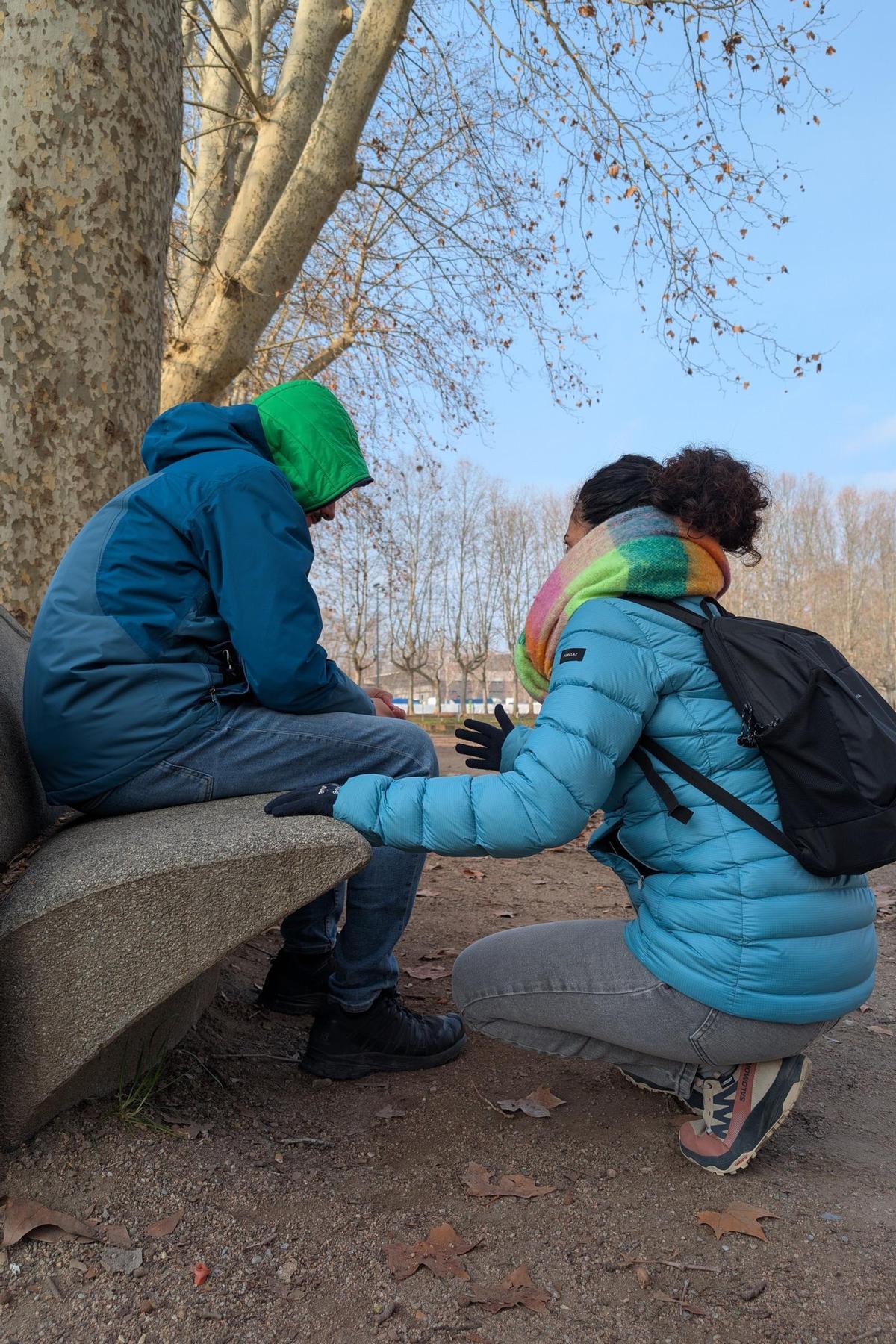 Una persona sent atesa en el marc del servei.