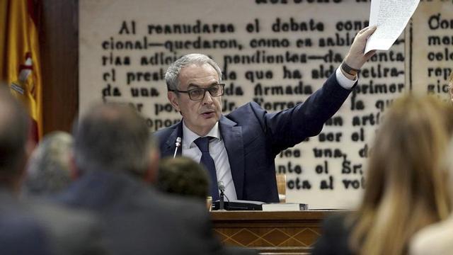José Luis Rodríguez Zapatero, en una compareixença al Senat, al març. | JOSÉ LUIS ROCA.