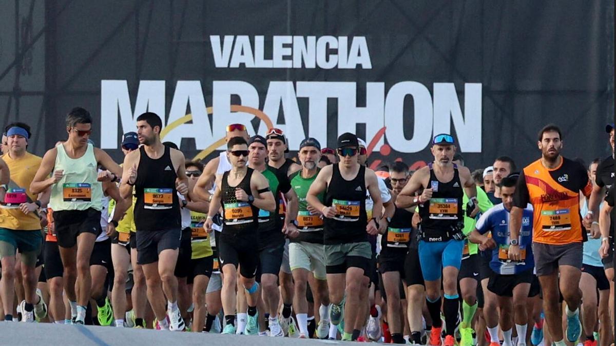 Corredores en el Maratón Valencia 2025