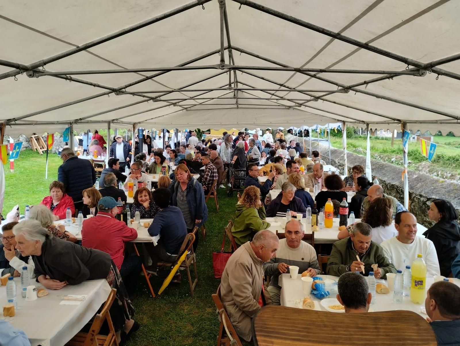 El Patiu celebra su X Paella Solidaria con más de 200 comensales