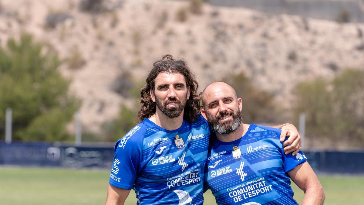 Guillem Carrión y su hermano, el olímpico Javier Carrión, comparten campo y jugadas.