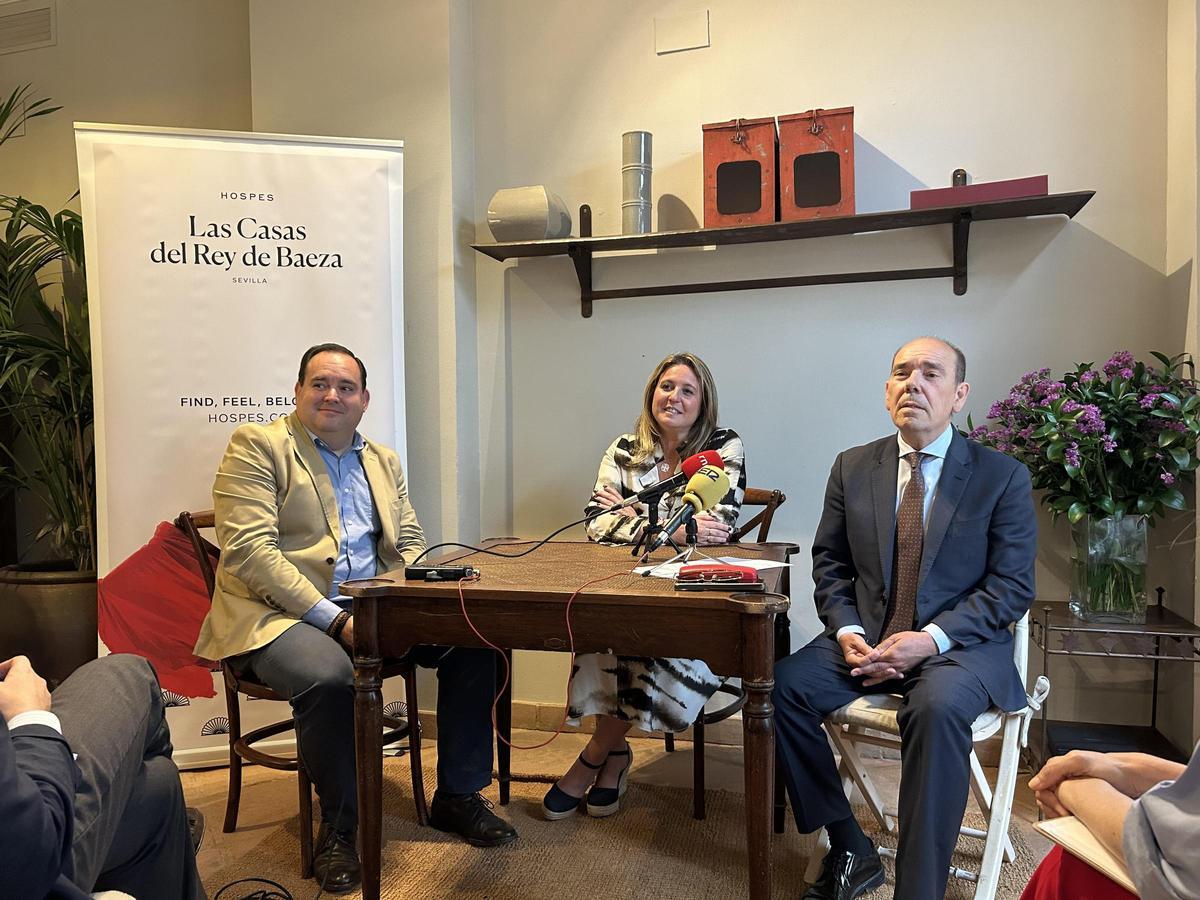 Víctor García Rayo, Rafael Rodríguez Núñez y Angie Romero en Las Casas del Rey de Baeza