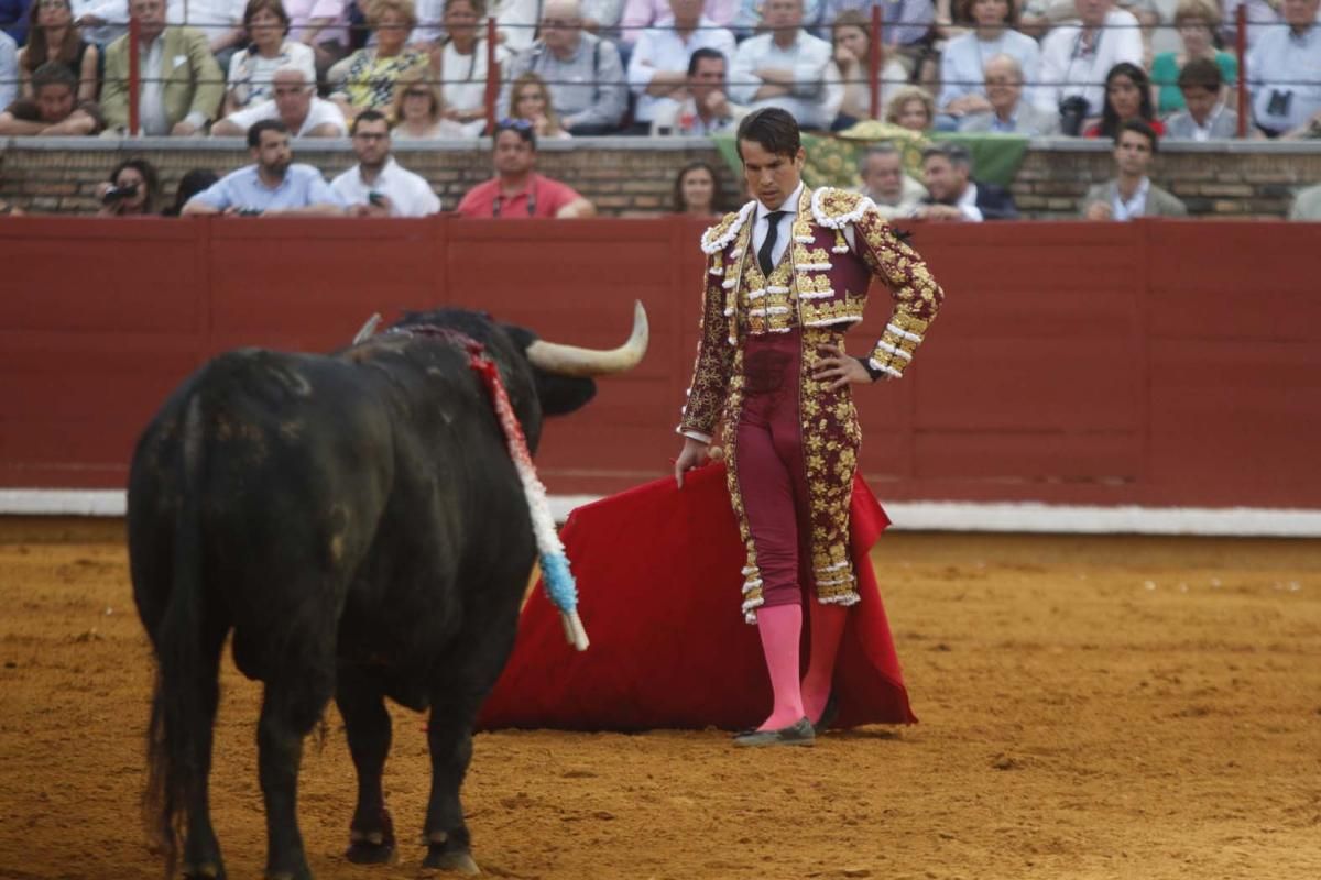 FOTOS: Roca Rey corta una oreja en la segunda de abono.