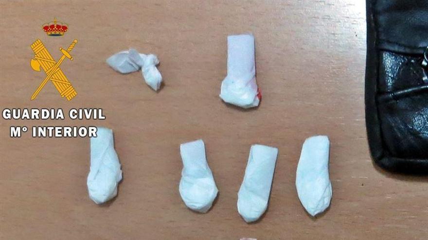 Detenida con 14 papelinas de cocaína en un bar de Villalba de los Barros