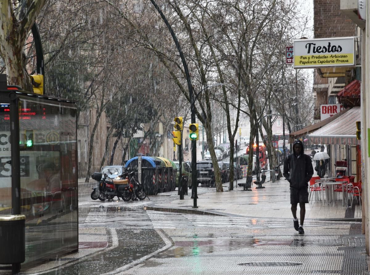 La nieve llega a Zaragoza