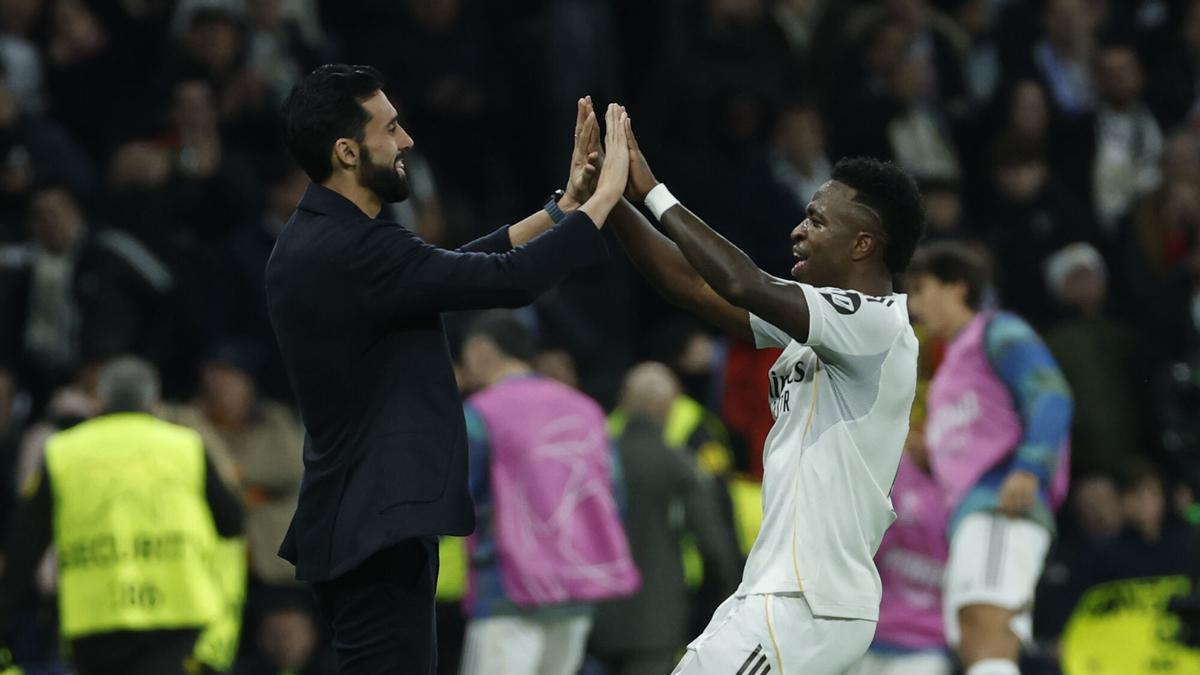 Alineación del Real Madrid contra el Benfica para la ida de la ronda de play-offs de la Champions League Alineación del Real Madrid contra el Benfica para la ida de la ronda de play-offs de la Champions League