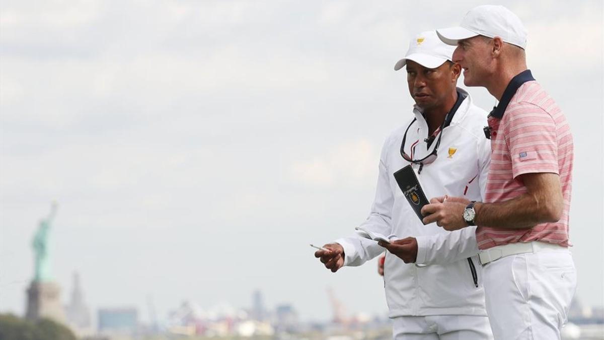 Woods (izq.) y Furyk (der.), en la Presidents Cup de este año