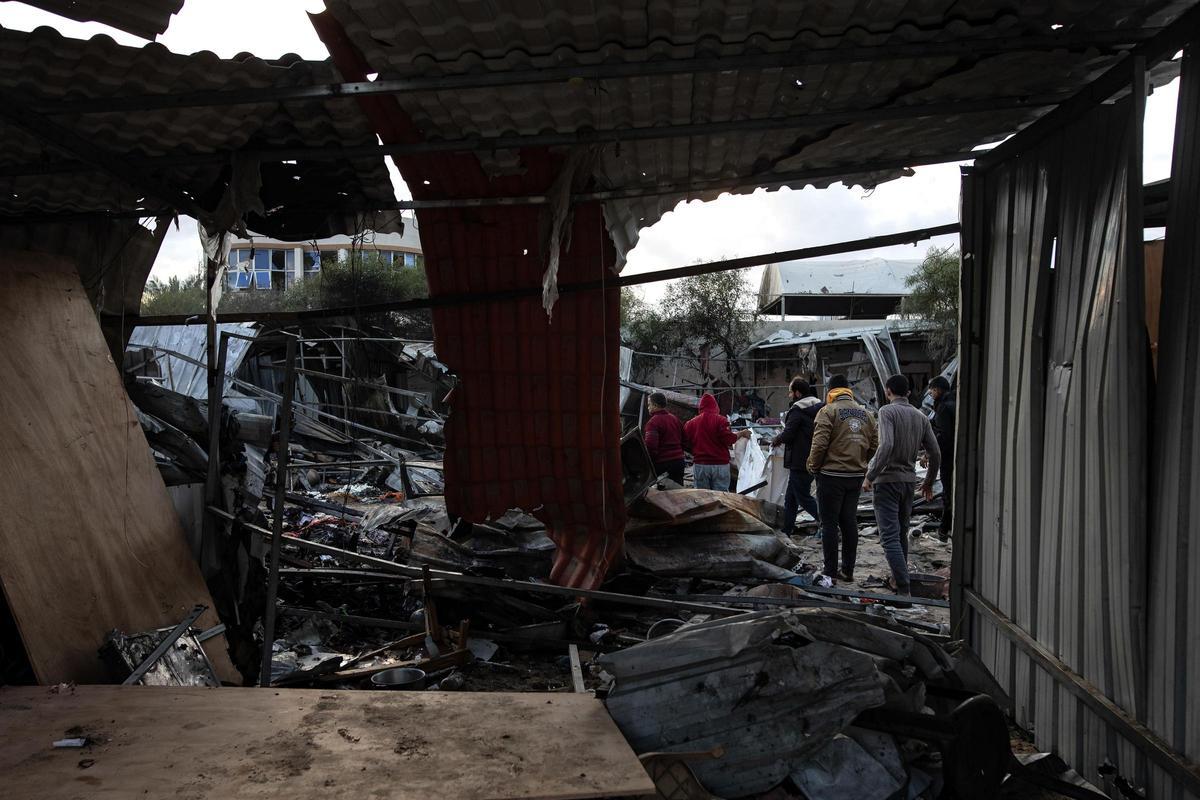 Mueren cinco palestinos tras un ataque aéreo israelí en el sur de Gaza