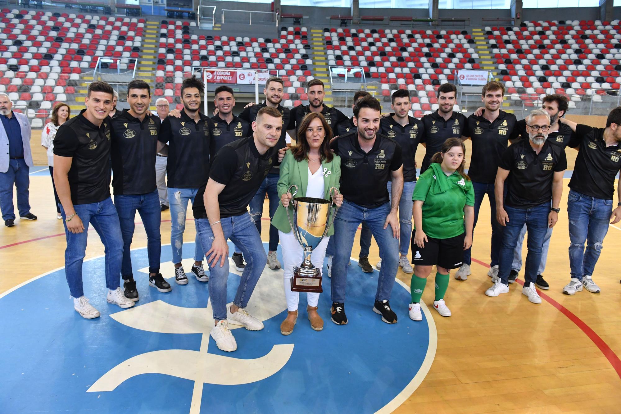 El Liceo celebra el campeonato de liga con la afición en el Palacio de los Deportes de Riazor