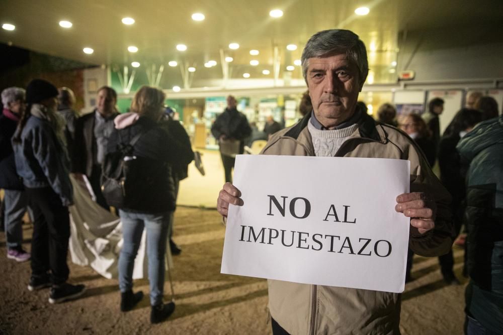 Protesta a Lloret per la pujada de taxes