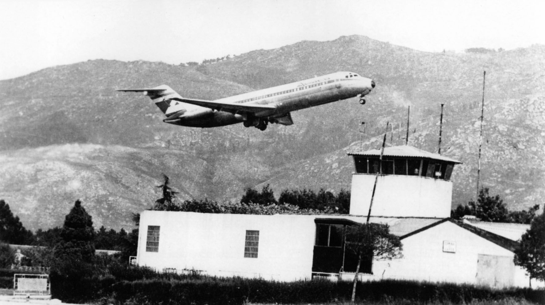 De Peinador al cielo, historia de un aeropuerto