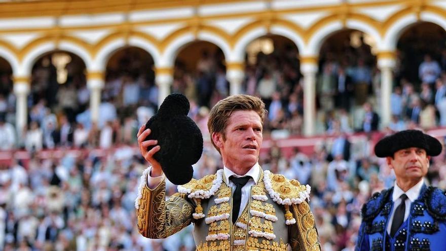 Una espada traicionera deja sin triunfo a la pureza de Borja Jiménez frente a Bolsilillo en Sevilla