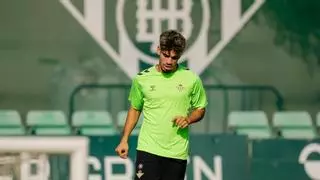 Ez Abde regresa a los entrenamientos del Real Betis tras el parón internacional