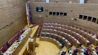 PSPV y Compromís abandonan las Cortes en pleno debate