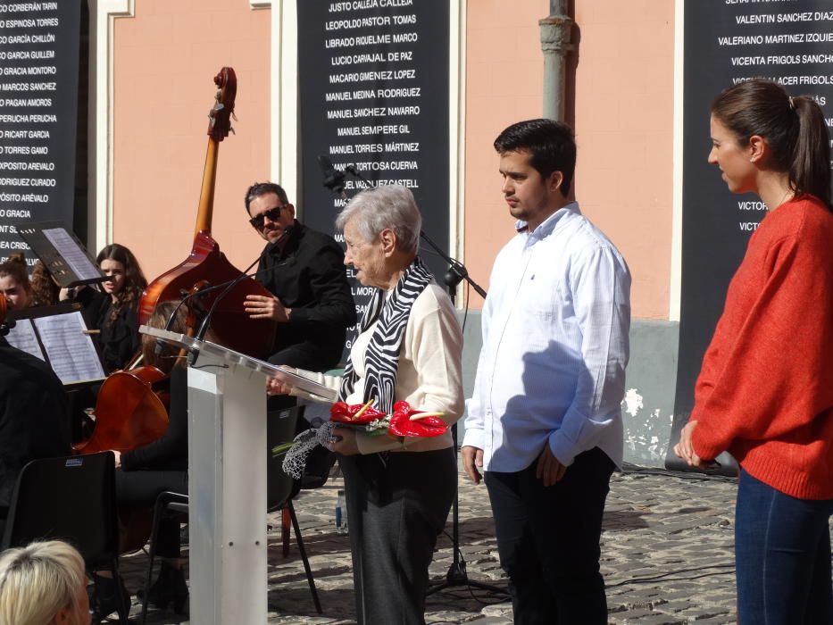 Homenaje a las víctimas del bombardeo franquista en Xàtiva