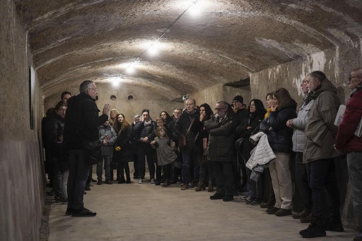 La Jornada ofereix la possibilitat de fer una visita opcional al refugi de l'escola Renaixença