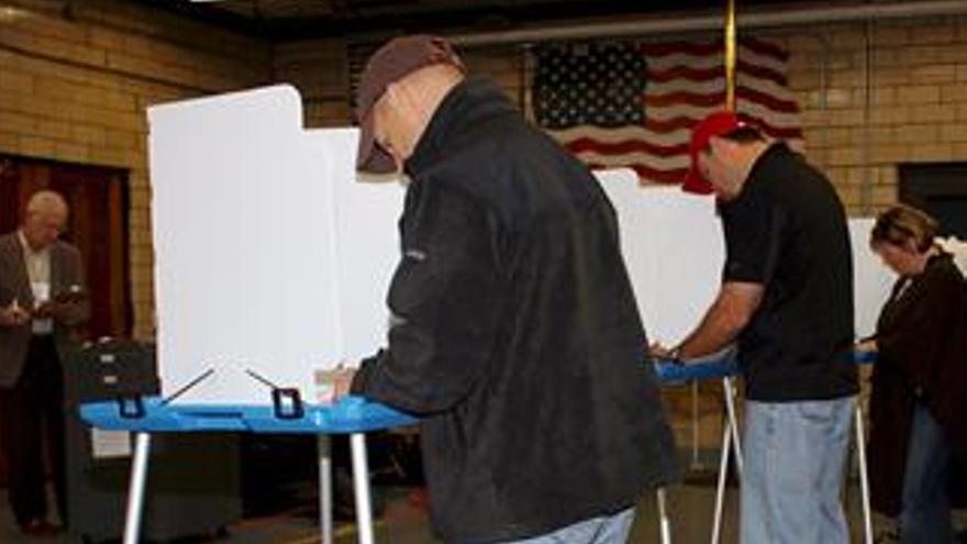 Barack Obama deposita su voto en Chicago y se prepara para la noche electoral