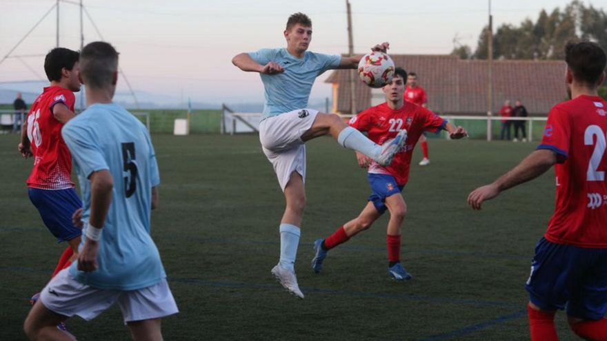 Un derbi de altura entre Moaña y Beluso