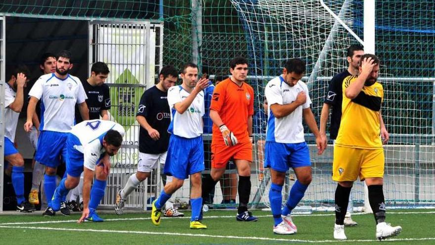 El equipo meañés lleva más de dos meses sin ganar y es el actual colista. // Iñaki Abella