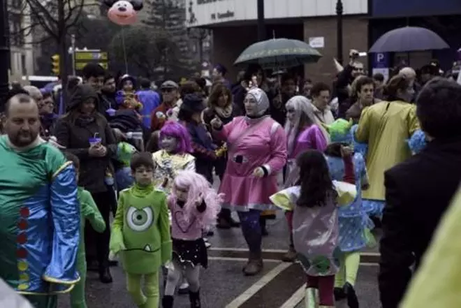 Concurso de charangas en el Antroxu de Gijón