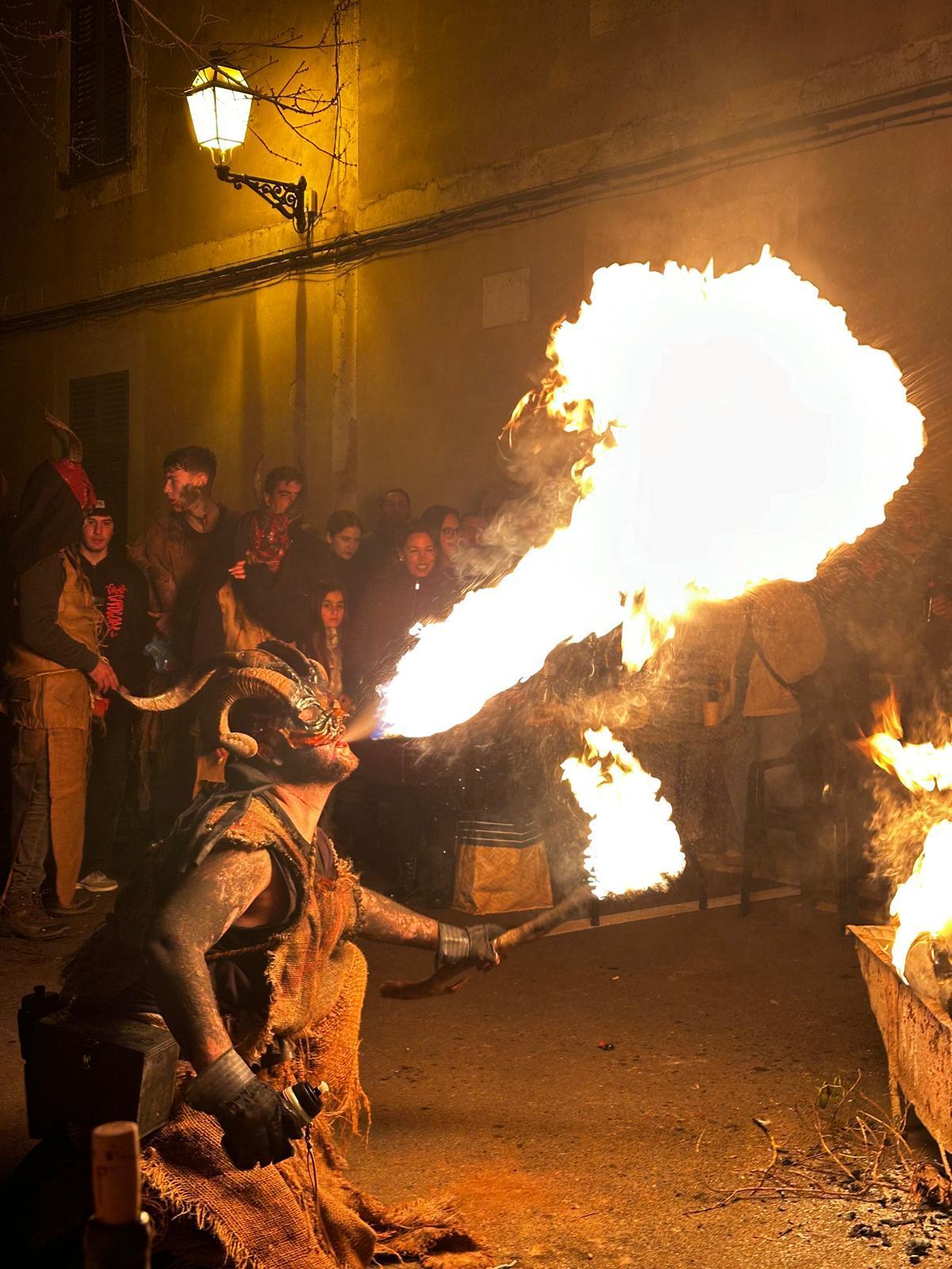 Banyaduro, el ninot más polémico de Sant Antoni en Llucmajor
