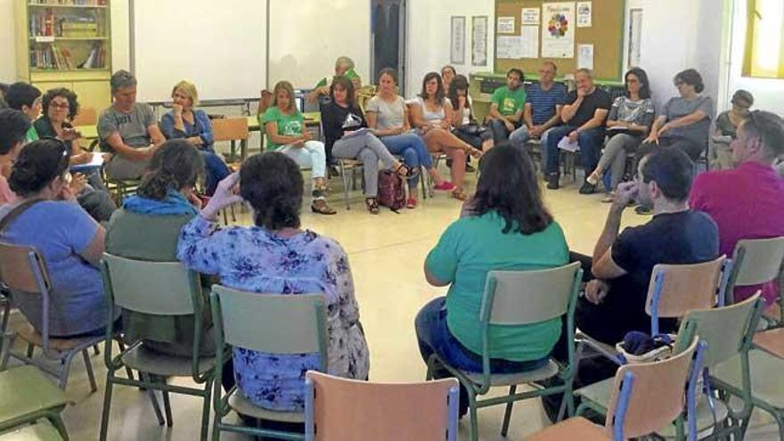 Imagen de la asamblea celebrada el pasado 2 de junio en el IES Binissalem.