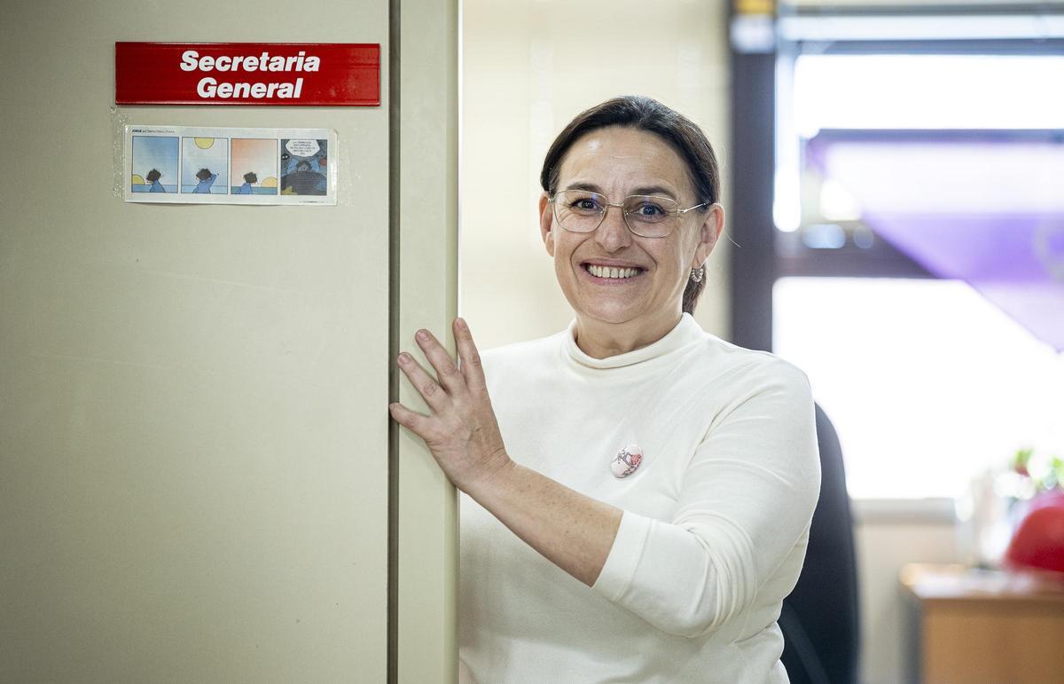 Calleja, en la puerta de su despacho.