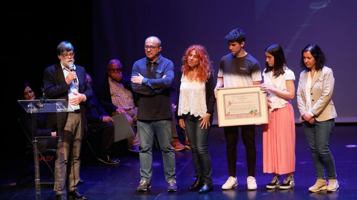 Piden la Medalla de Plata del Principado para Fernando Fueyo