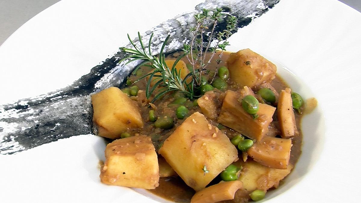 El Plat de Mataró: sepia, guisantes y patatas.