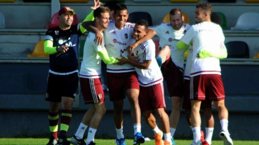 El equipo sudamericano contará para el entrenamiento de hoy con el plantel al completo. // I. Abella