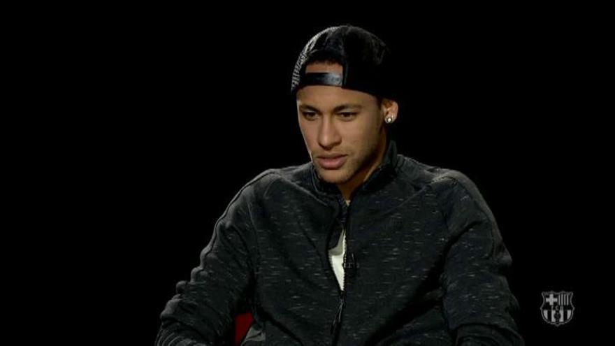 Neymar: "Me siento en casa; estoy muy contento de renovar"