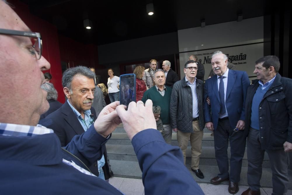 Vicente del Bosque participa en un acto con exjugadores del Oviedo