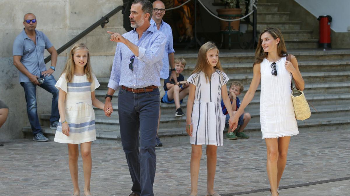 La Familia Real por las calles de Mallorca