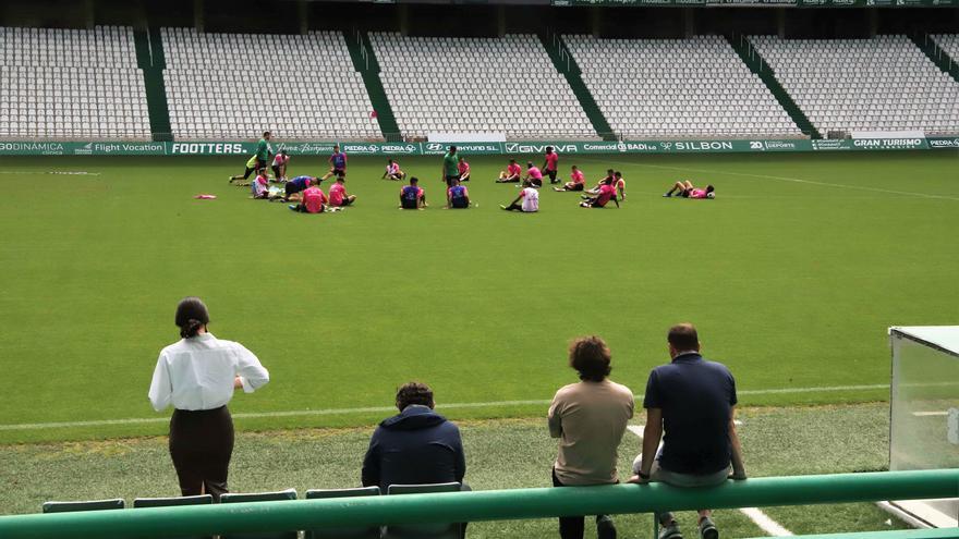 Entrenamiento del Córdoba CF tras el descenso a Segunda RFEF