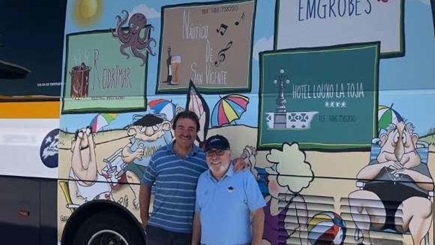 El grobus en su campaña turística. // Muñiz